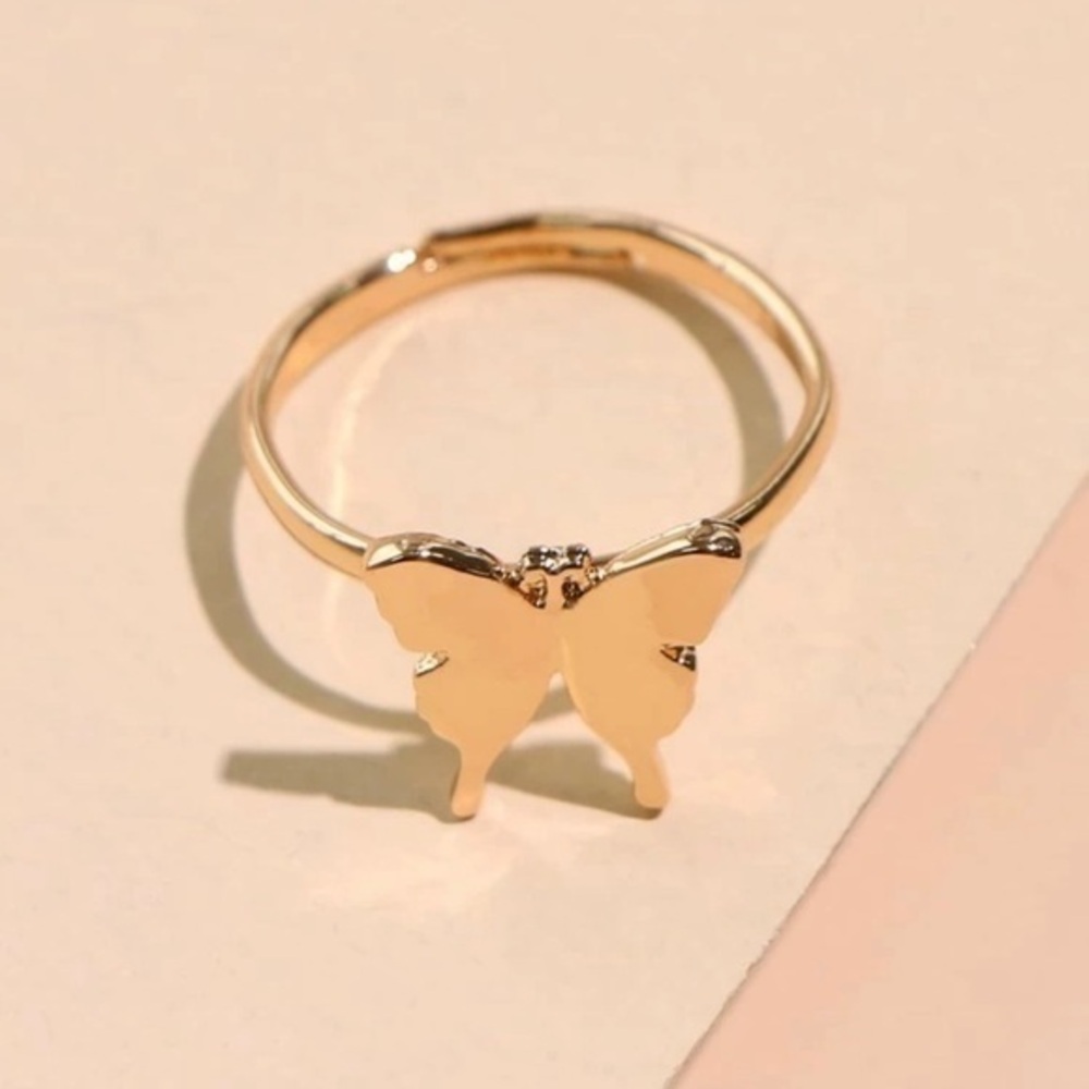 3/$30 💛 Butterfly Ring